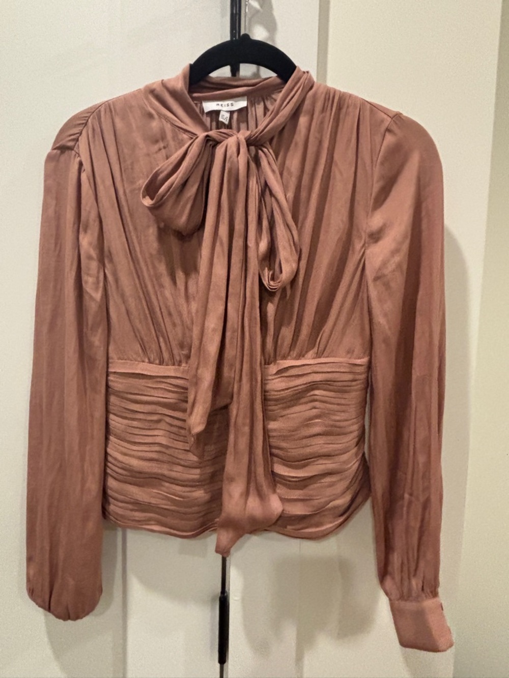 Reiss  NWT Dusty Rose Tie-Neck Pleated Satin Blouse size 0
